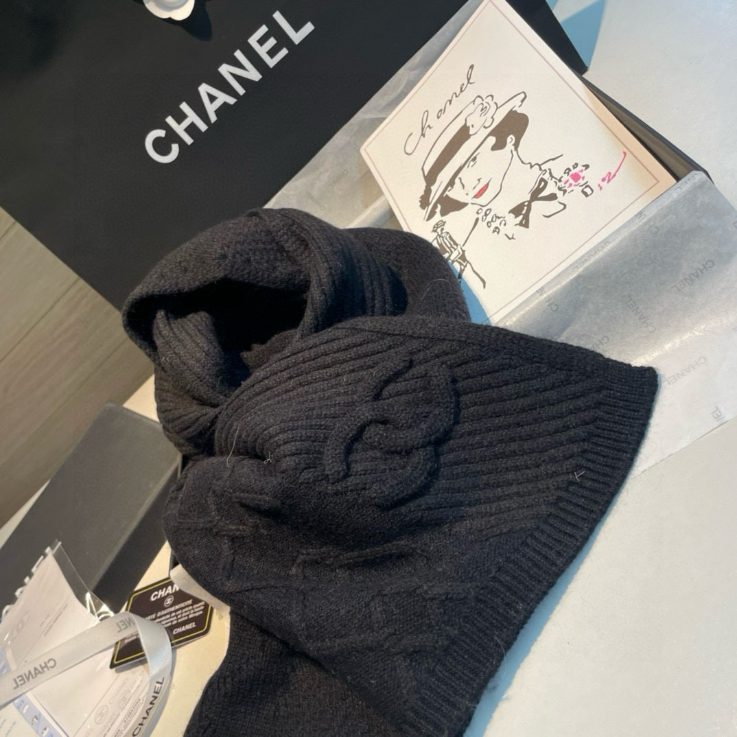CHANEL秋冬新款针织围巾羊绒针织长巾️美翻了[流泪]御用殿堂级极品️新款在售进口纯羊绒针织毛线️美丽
