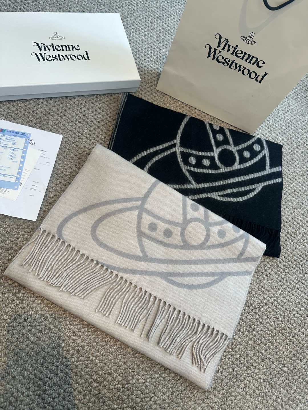 英国朋克教母“西太后VivienneWestwood”最爱的土星从精神上VivenneWestwood才