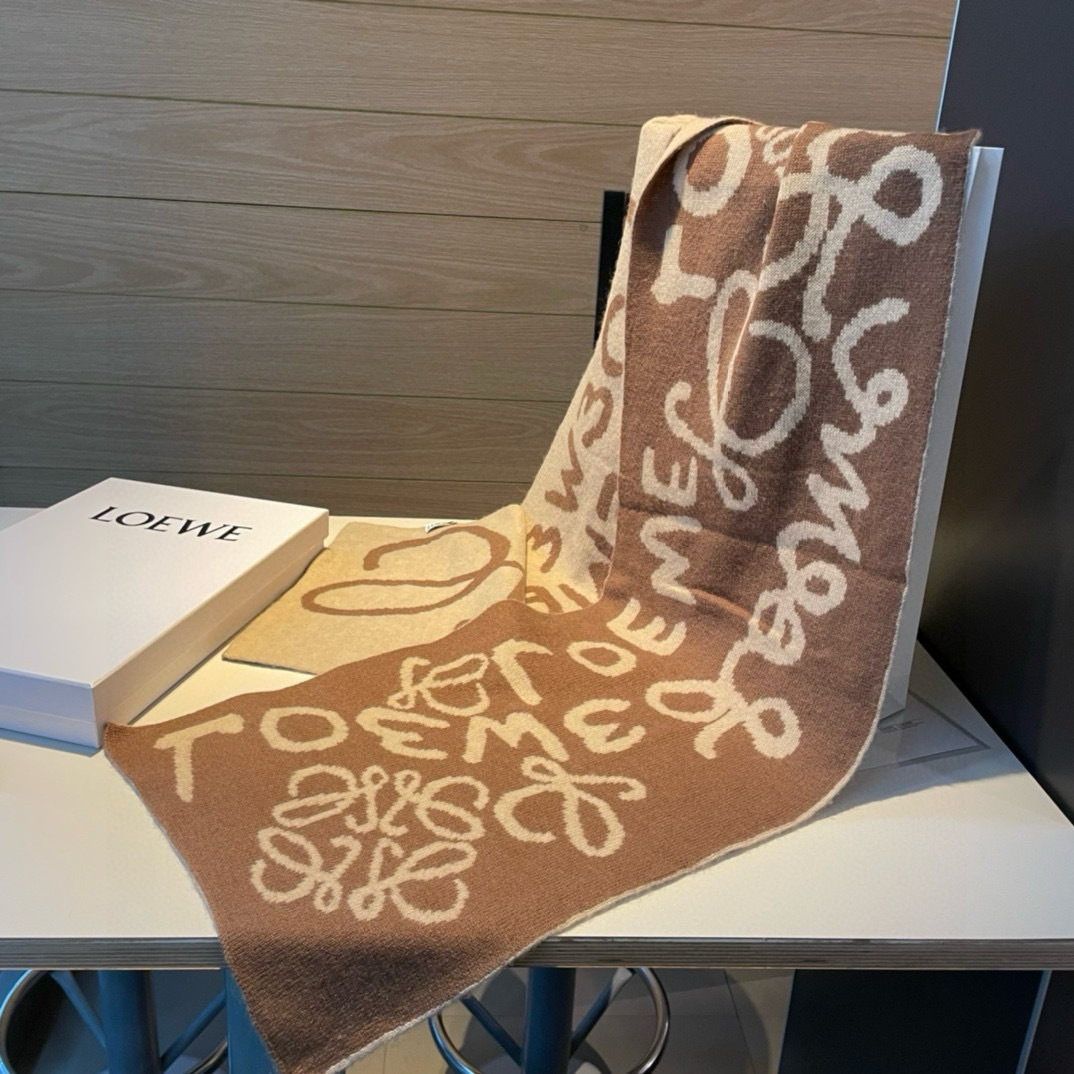 Loewe原单!重磅推荐!2022新款针织围巾!低调的奢侈感极品柔美精英高手级别的时髦感围巾!这款loe