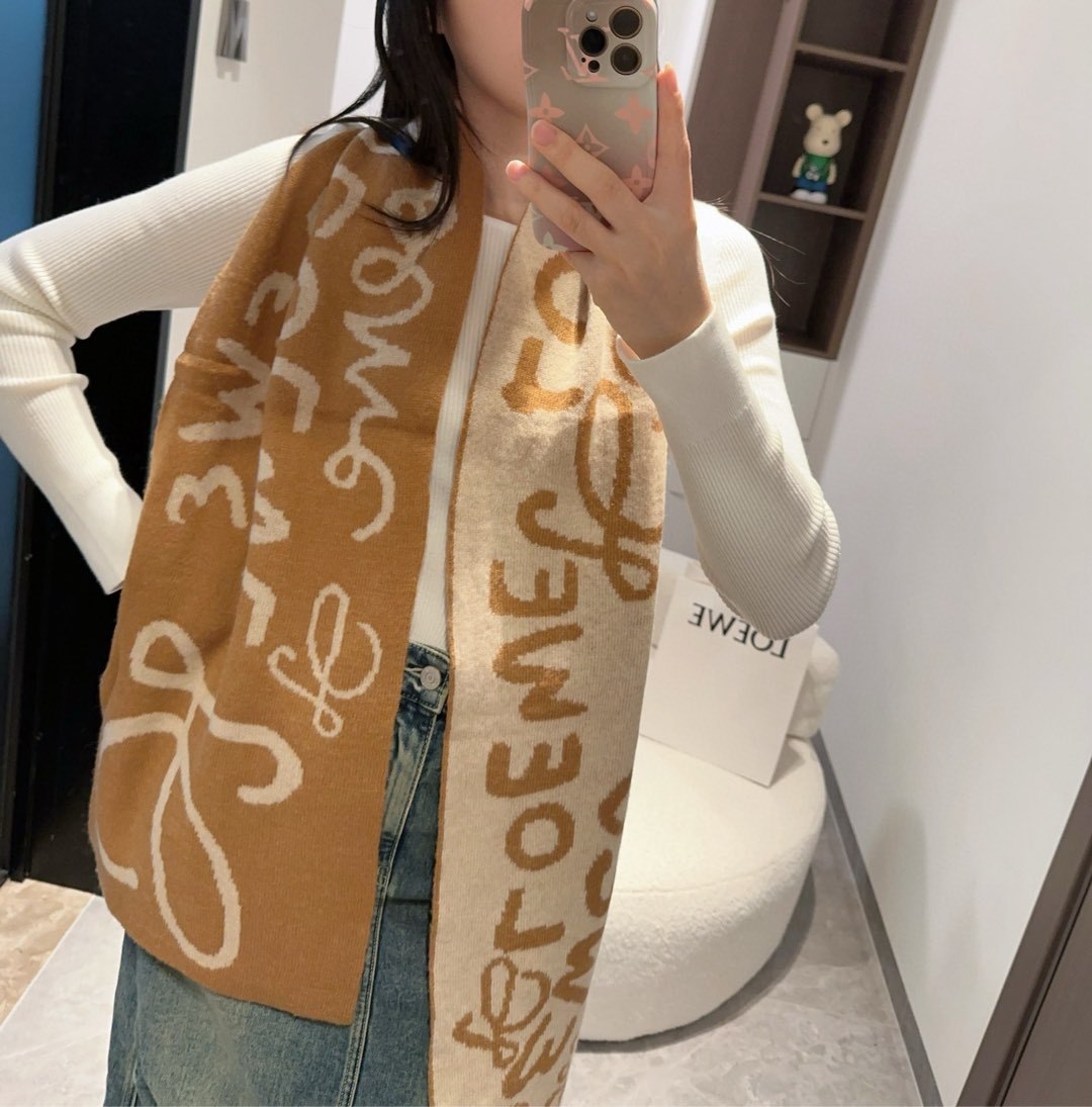 Loewe原单!重磅推荐!2022新款针织围巾!低调的奢侈感极品柔美精英高手级别的时髦感围巾!这款loe