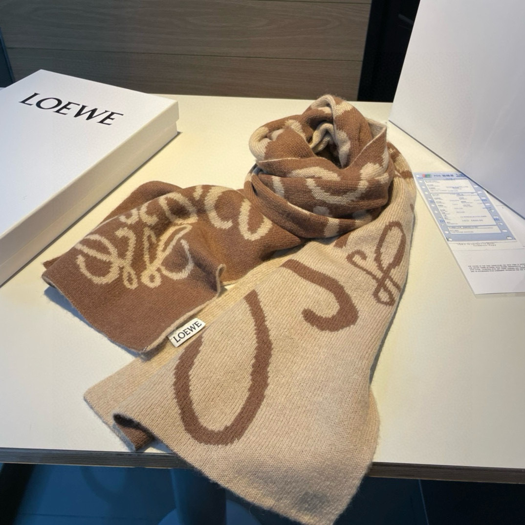 Loewe原单!重磅推荐!2022新款针织围巾!低调的奢侈感极品柔美精英高手级别的时髦感围巾!这款loe