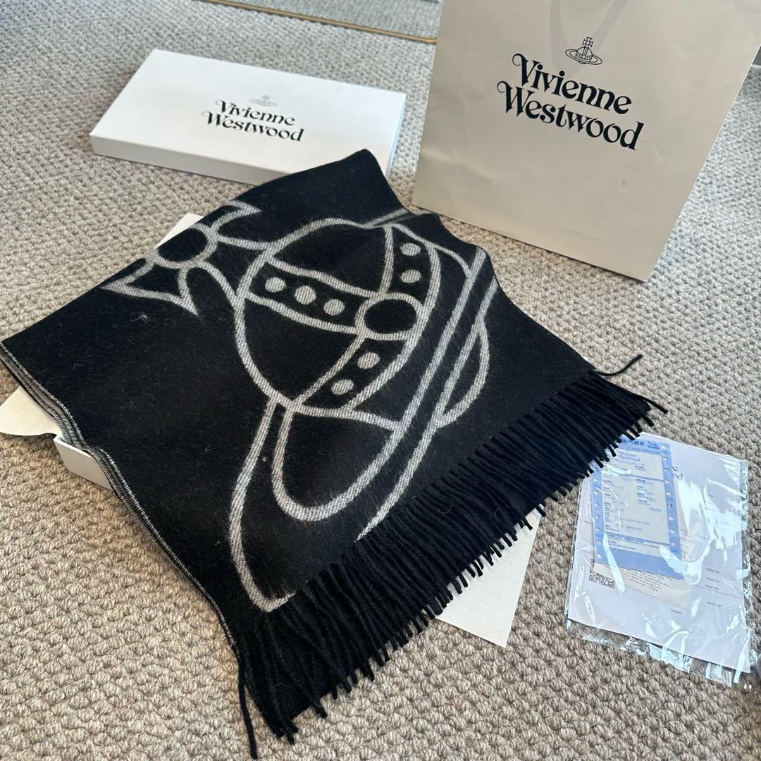 英国朋克教母“西太后VivienneWestwood”最爱的土星从精神上VivenneWestwood才