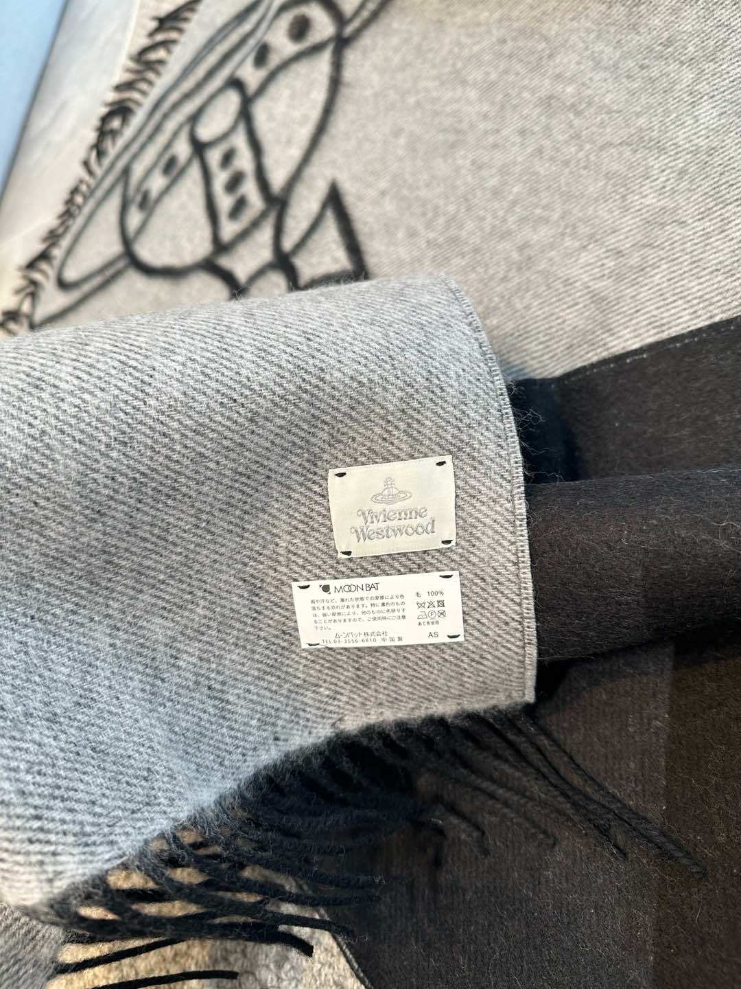 英国朋克教母“西太后VivienneWestwood”最爱的土星从精神上VivenneWestwood才