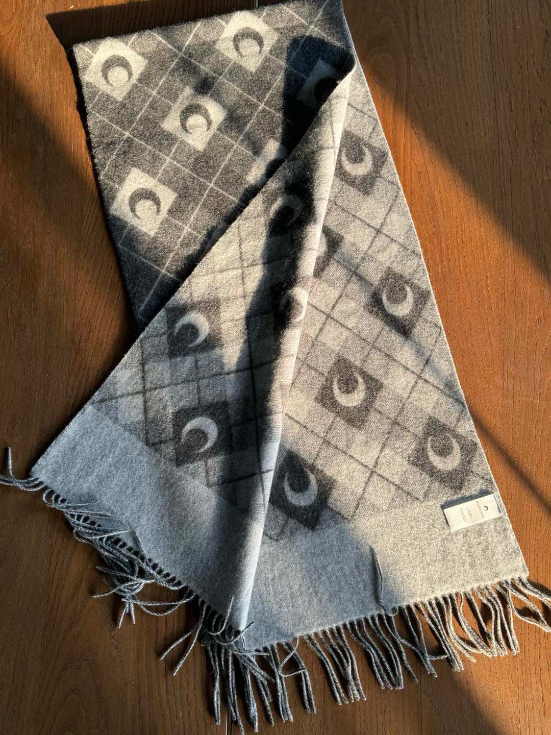 Eco-Friendly Wool Scarf by Sonsy: High Quality, Sustainable, and Stylish. - 图片 9