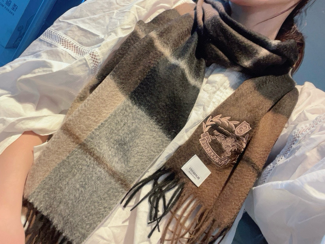 High-End Wool Scarf for Men: Quality, Style, and Comfort in One Accessory - 图片 1