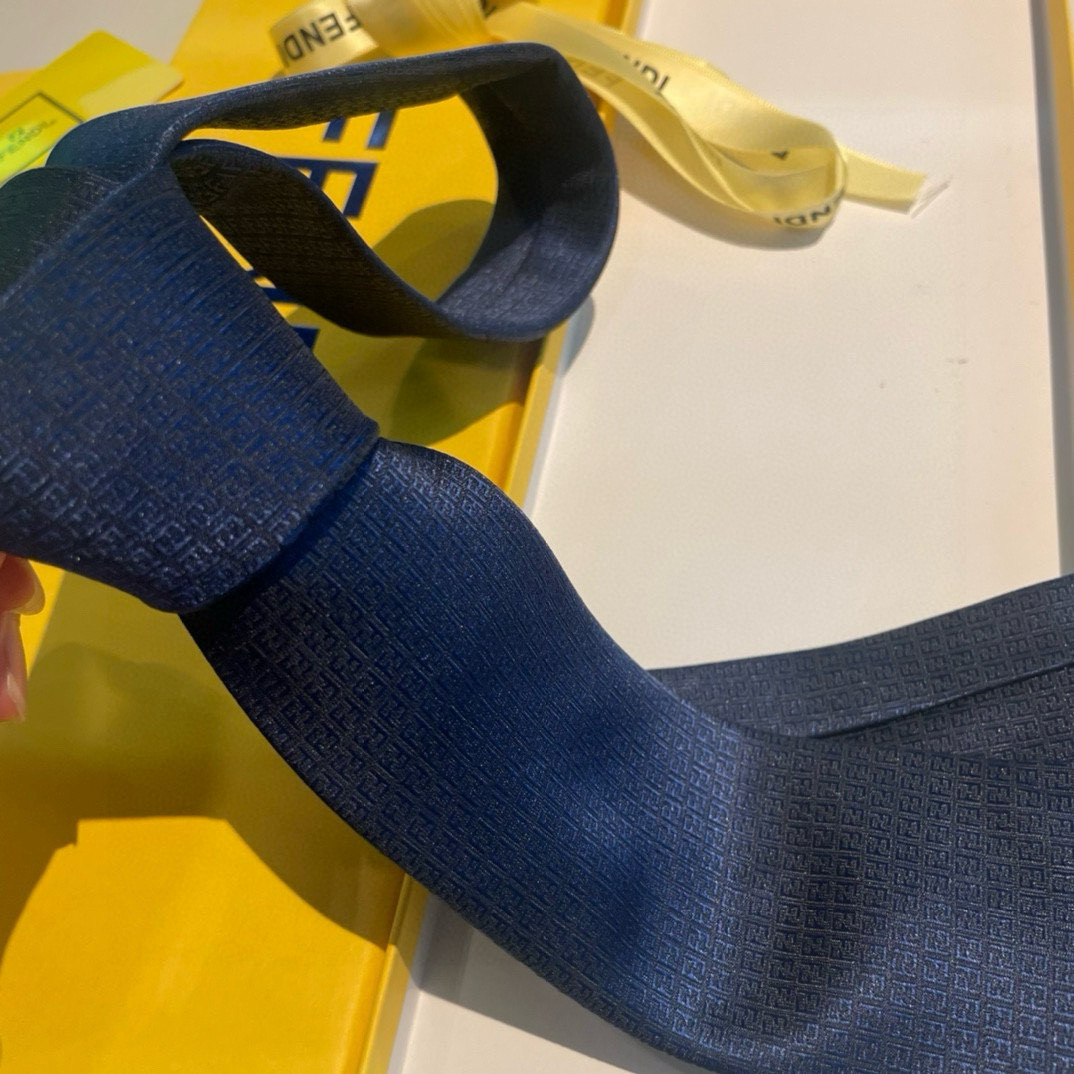 New Male Fendi Explosive Silk Tie: Iconic FF Letter Design for Elegant Men - 图片 7