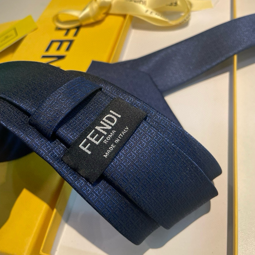 New Male Fendi Explosive Silk Tie: Iconic FF Letter Design for Elegant Men - 图片 6