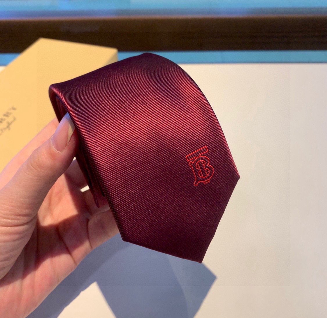 Burberry Bobley Tie: Fine Craftsmanship with Iconic TB Letter Design for Men’s Elegance - 图片 2