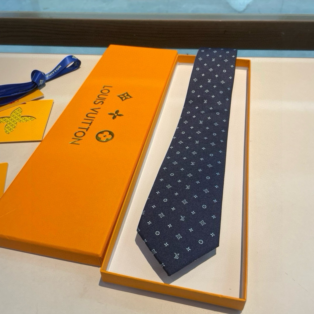 Luxurious LV Damier Pattern Silk Collection for Elegant Men’s Style - 图片 2