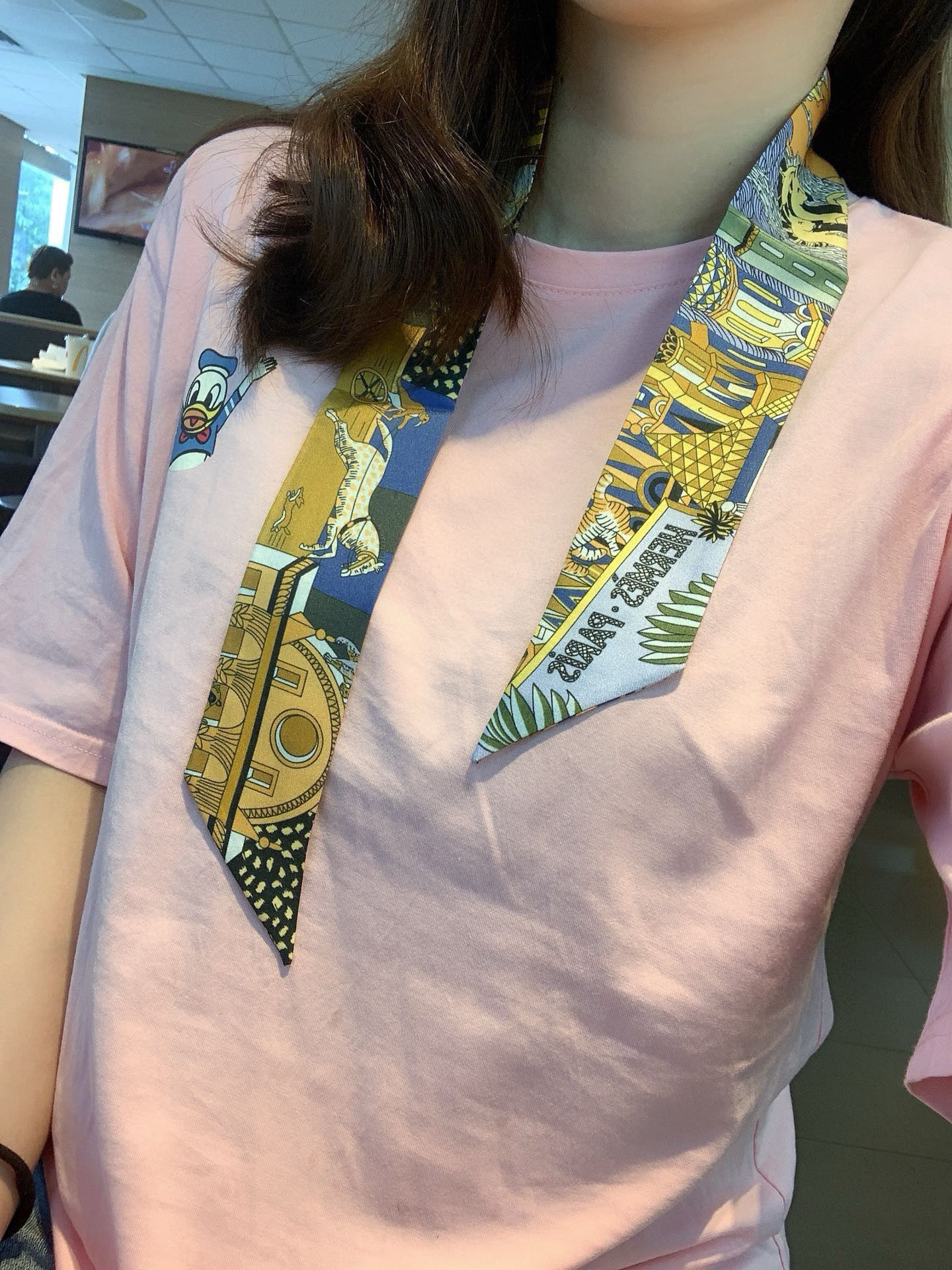 NO:306368,New, 18 Mmillion heavy twill silk ribbon, absolutely good product, genuine edition, counter synchronization Hermes new Twilly, top-grade twill silk, super fine print, very clear handwriting Specification 5X86cm, twill silk double-layer double-sided】Scarf streamer, streamer, hair tie, hermes, real silk19860909上新,18姆米重磅斜纹真丝飘带,绝对的好货,正品开版,专柜同步 爱马仕新款Twilly,顶级斜纹真丝打造 超精细的印花 字迹非常清晰 规格5X86cm,斜纹真丝双层双面】丝巾飘带,飘带，发束,hermes,real silk,accessory