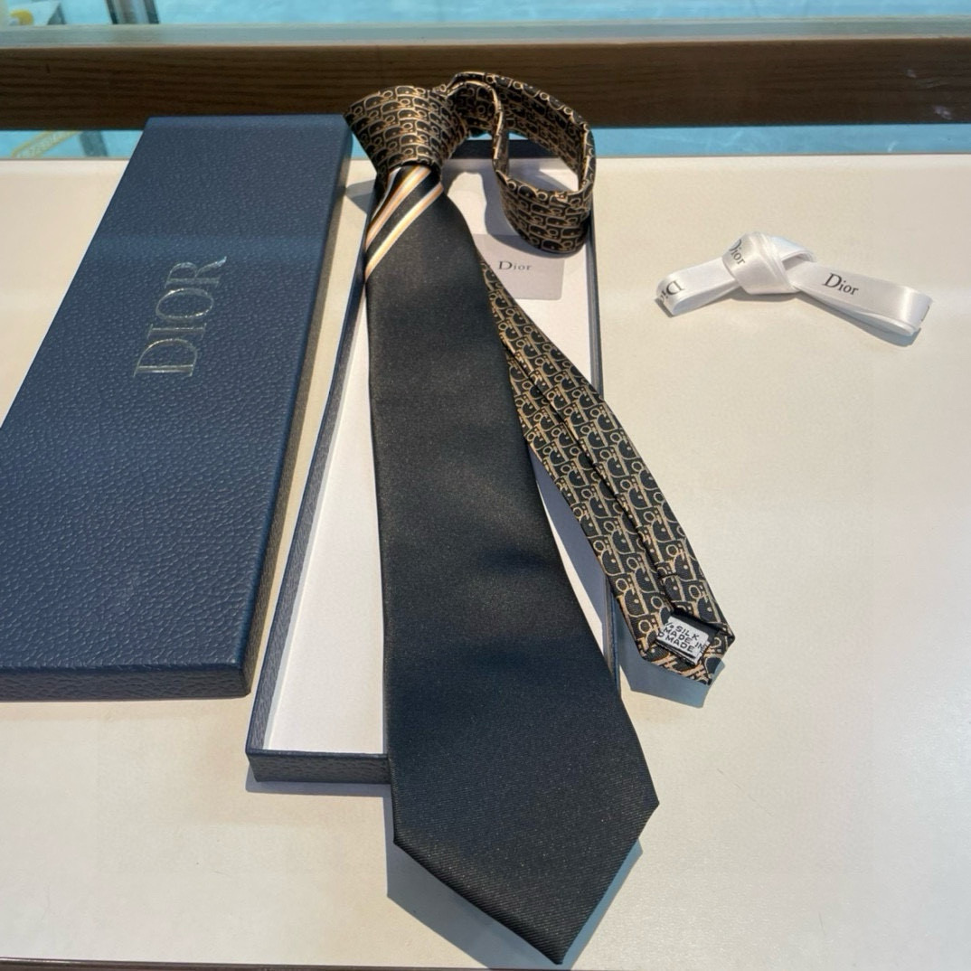 Dior’s New Men’s Tie: Showcasing Personality with Hands-On Style - 图片 8