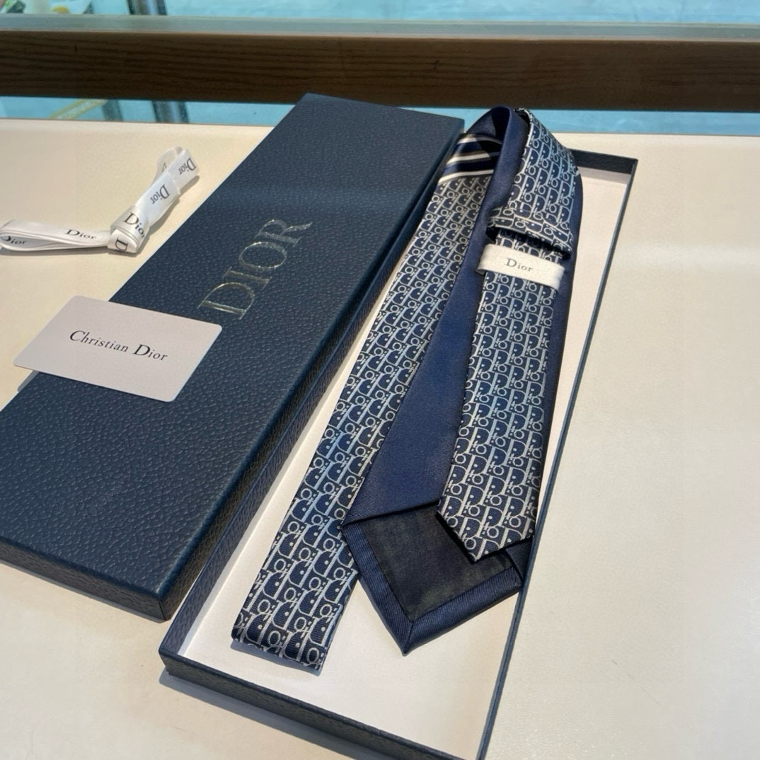 Dior’s New Men’s Tie Collection: Showcasing Personality with Hands-On Style - 图片 3
