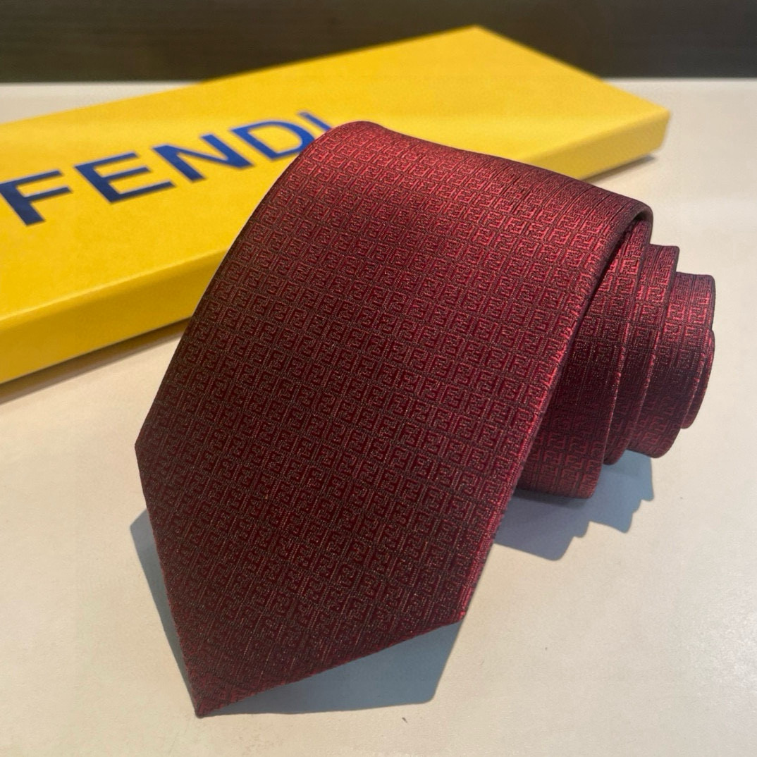 特价新 👏👏 男士芬迪爆款领带👔👔，稀有😻😻展现精湛手工与时尚优雅的理想选择，这款采用F家最具标志性的F