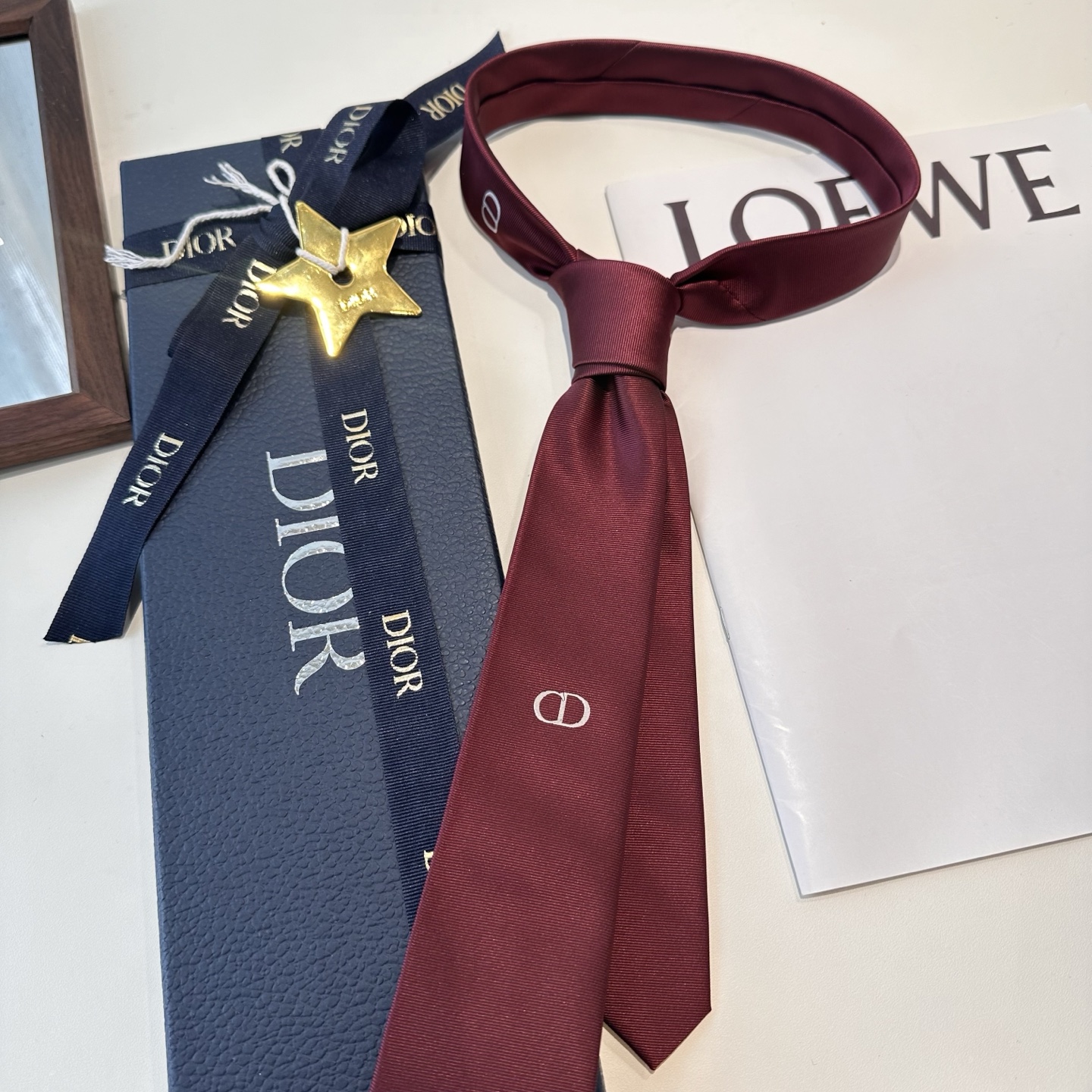 特价特 爆款到👏👏Do家新款领带  👔👔Dior男士【D家简约logo系列领带】，稀有😻😻展现精湛手工与