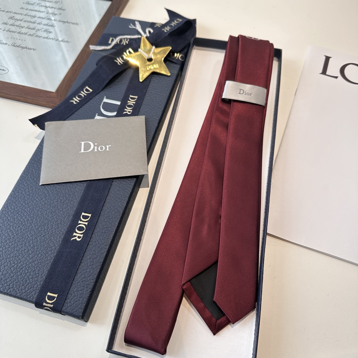 特价特 爆款到👏👏Do家新款领带  👔👔Dior男士【D家简约logo系列领带】，稀有😻😻展现精湛手工与
