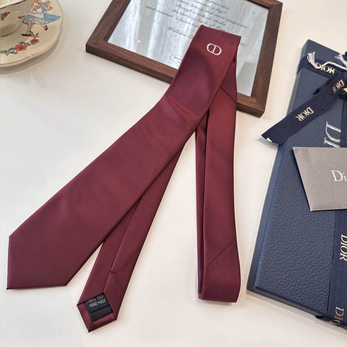 特价特 爆款到👏👏Do家新款领带  👔👔Dior男士【D家简约logo系列领带】，稀有😻😻展现精湛手工与