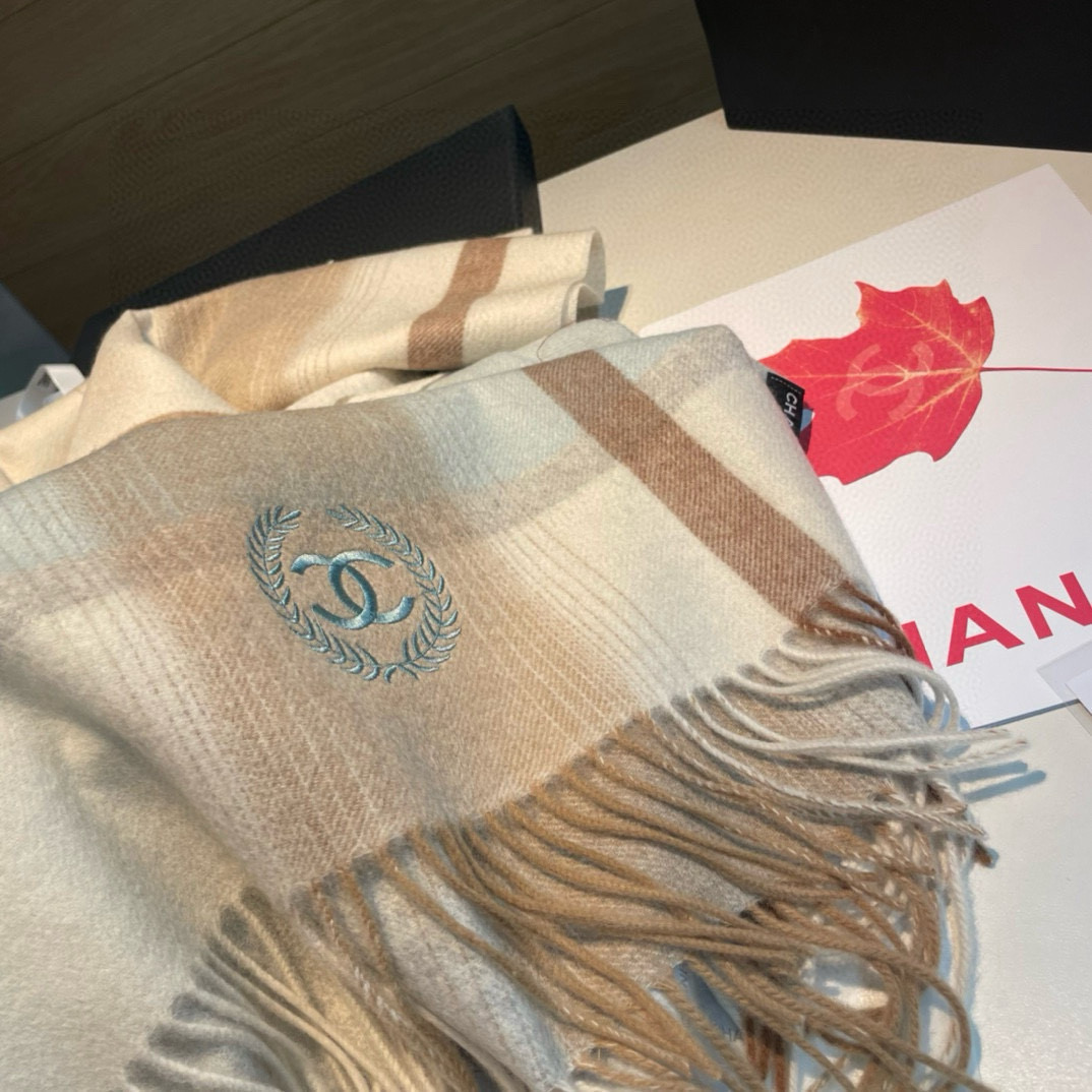  ▪Chanel · 香奈儿难得一见的温柔配色】重点推荐❗️高级舒适时髦气质，简约却又不简单，大牌范十足