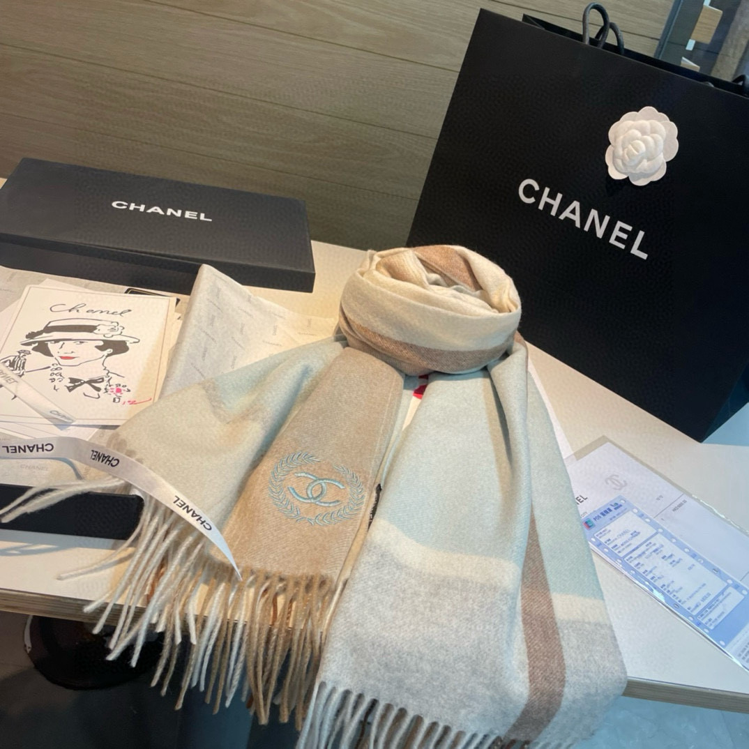  ▪Chanel · 香奈儿难得一见的温柔配色】重点推荐❗️高级舒适时髦气质，简约却又不简单，大牌范十足