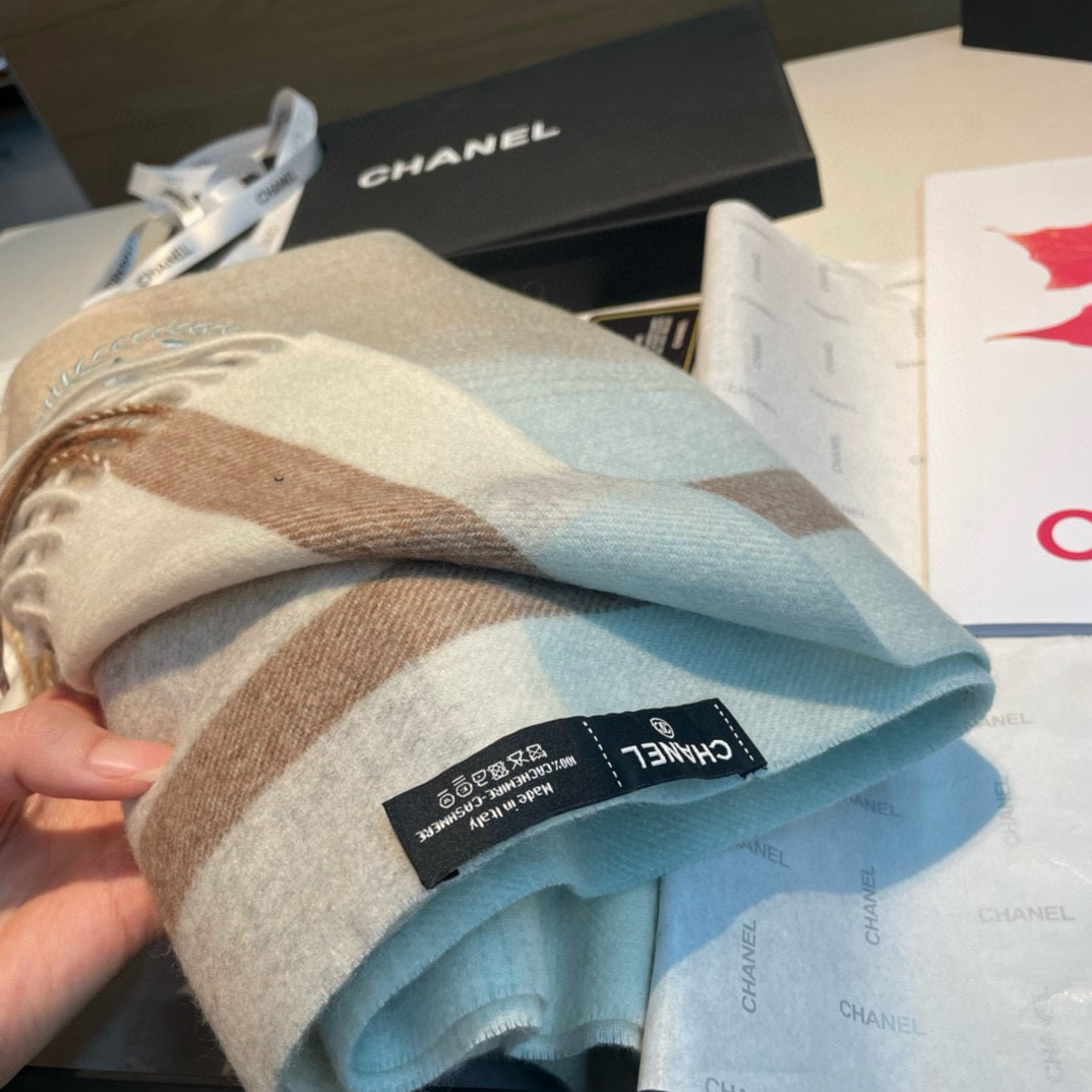  ▪Chanel · 香奈儿难得一见的温柔配色】重点推荐❗️高级舒适时髦气质，简约却又不简单，大牌范十足
