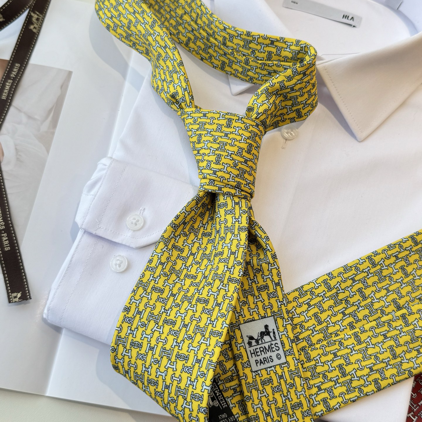 特价特 男士新款印花领带系列【百变搭扣领带】👔👔，稀有😻😻H家每年都有一千条不同印花的领带面世，从最初的