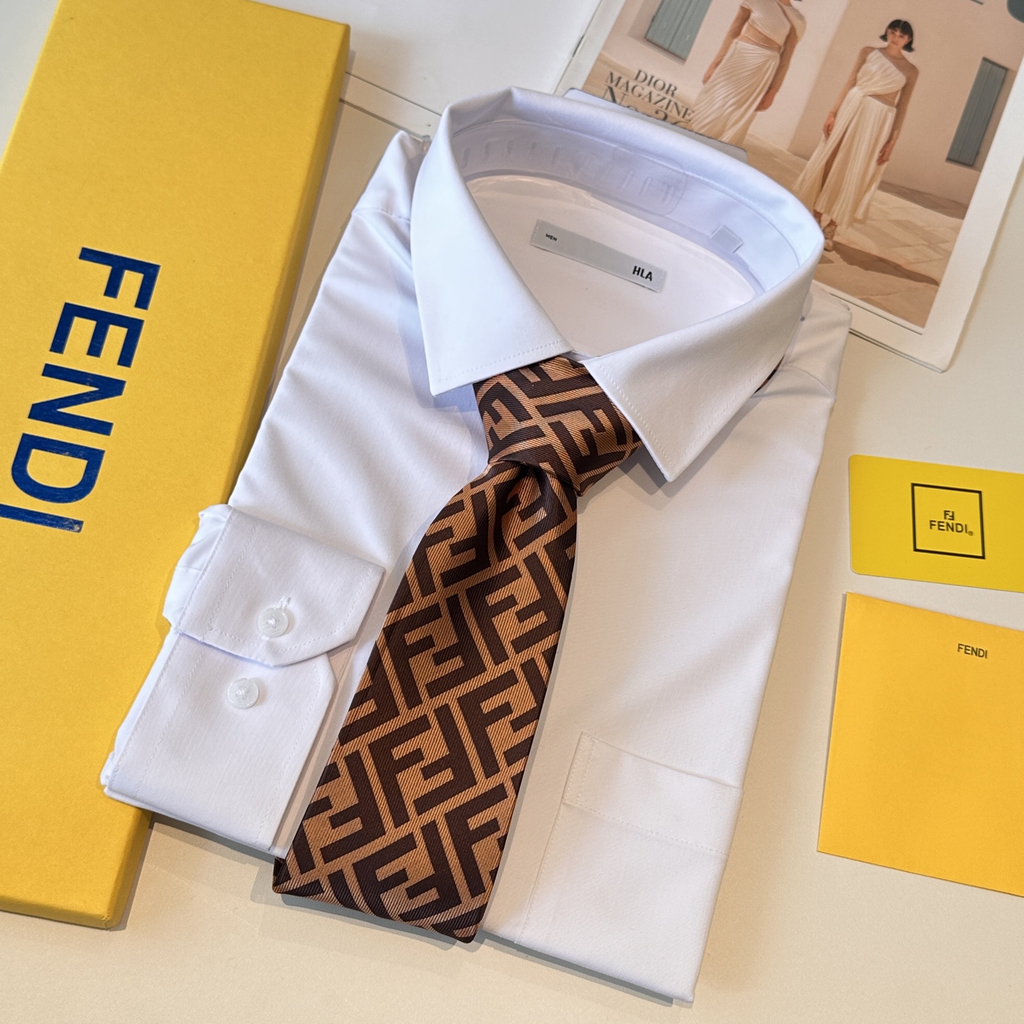 特价特 👏👏 这款绝了，实物真的很美，男士芬迪爆款领带👔👔，稀有😻😻展现精湛手工与时尚优雅的理想选择，这
