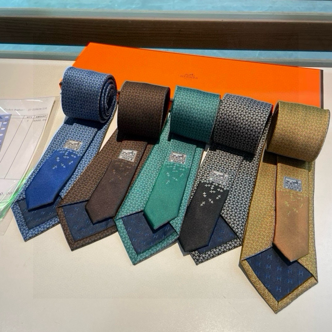 特价👨‍✈男士新款领带系列 H马衔扣印花领带 👔👔，稀有H家每年都有一千条不同印花的领带面世，从最初的多