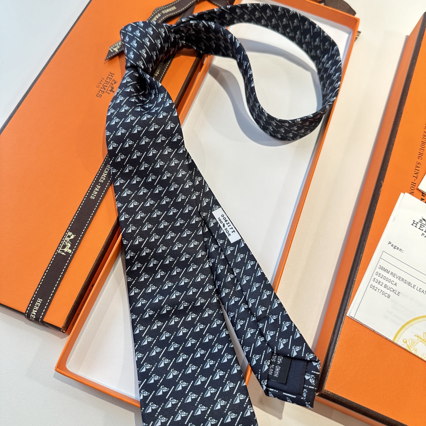 特价特 男士新款印花领带系列【驰马骋色】👔👔，稀有😻😻H家每年都有一千条不同印花的领带面世，从最初的多以