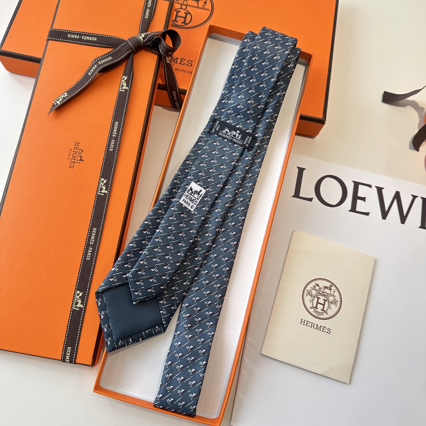 特价特 男士新款印花领带系列【驰马骋色】👔👔，稀有😻😻H家每年都有一千条不同印花的领带面世，从最初的多以