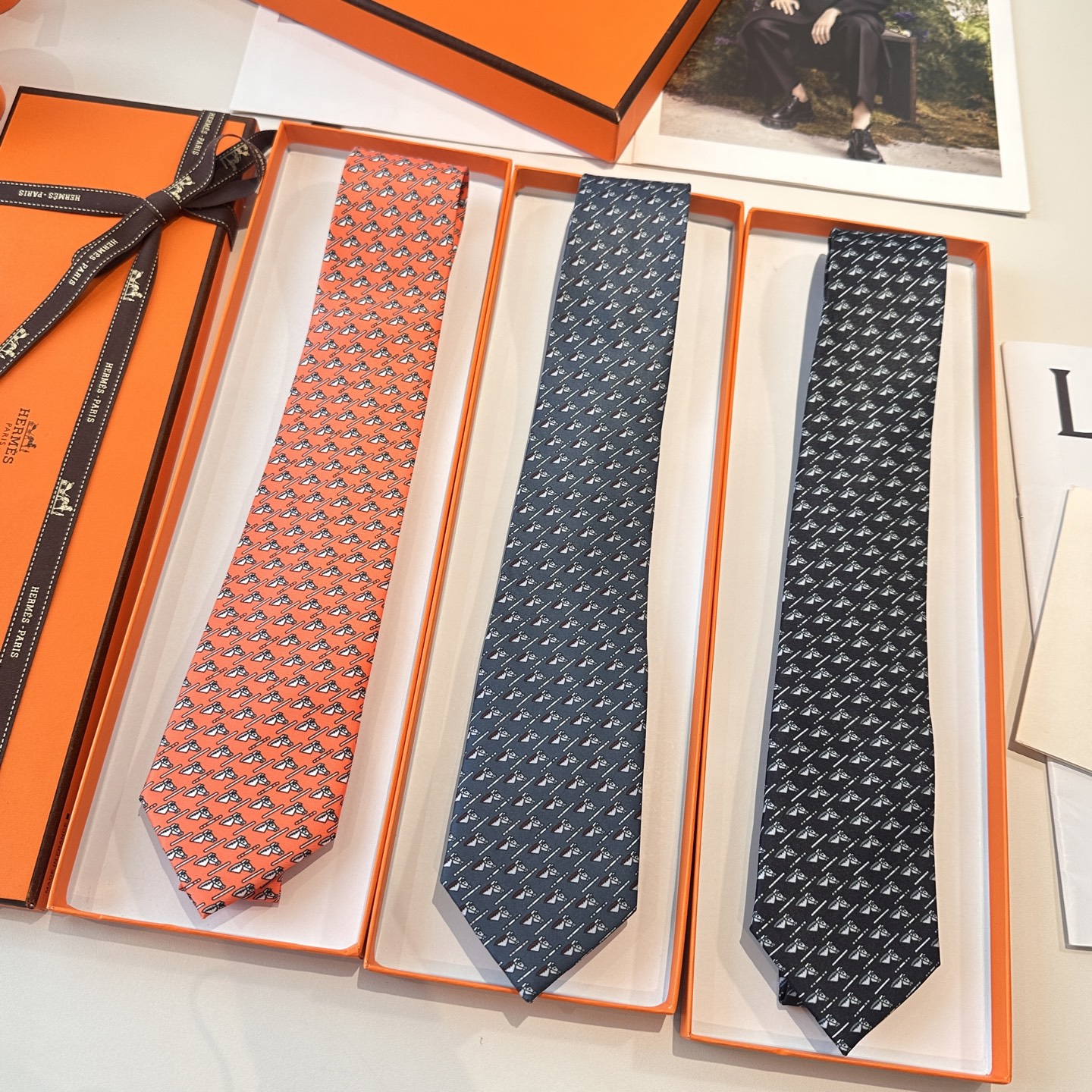 特价特 男士新款印花领带系列【驰马骋色】👔👔，稀有😻😻H家每年都有一千条不同印花的领带面世，从最初的多以