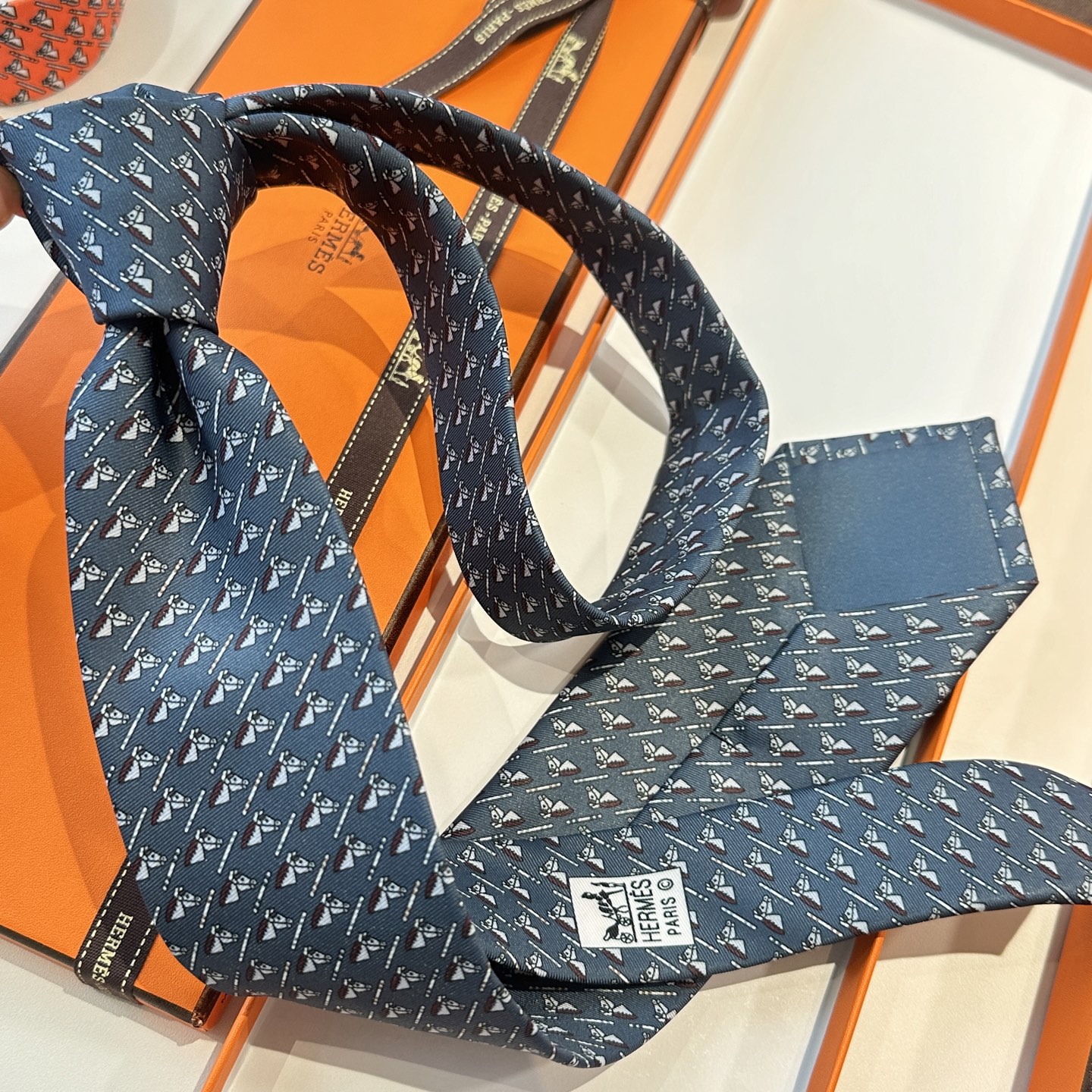 特价特 男士新款印花领带系列【驰马骋色】👔👔，稀有😻😻H家每年都有一千条不同印花的领带面世，从最初的多以