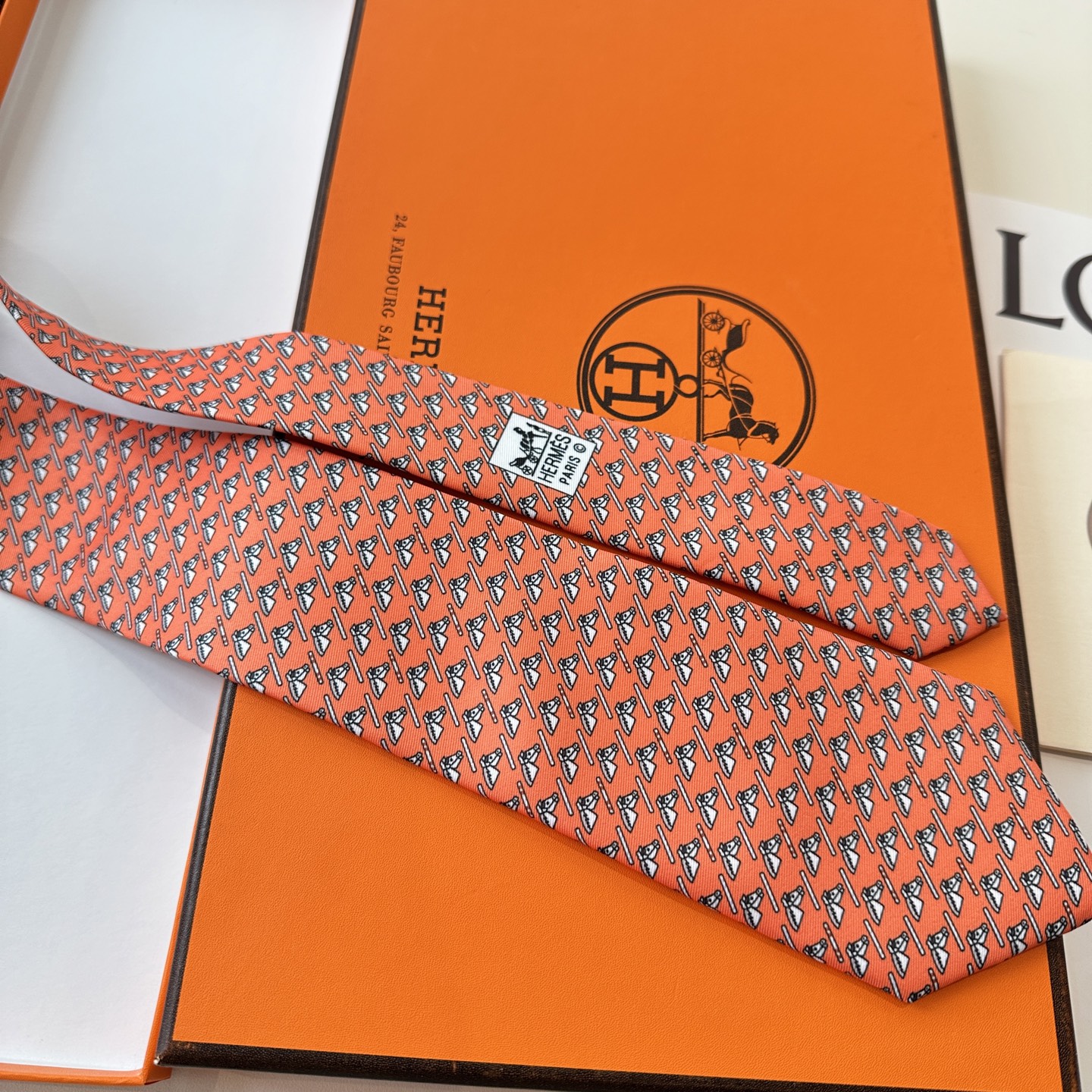 特价特 男士新款印花领带系列【驰马骋色】👔👔，稀有😻😻H家每年都有一千条不同印花的领带面世，从最初的多以