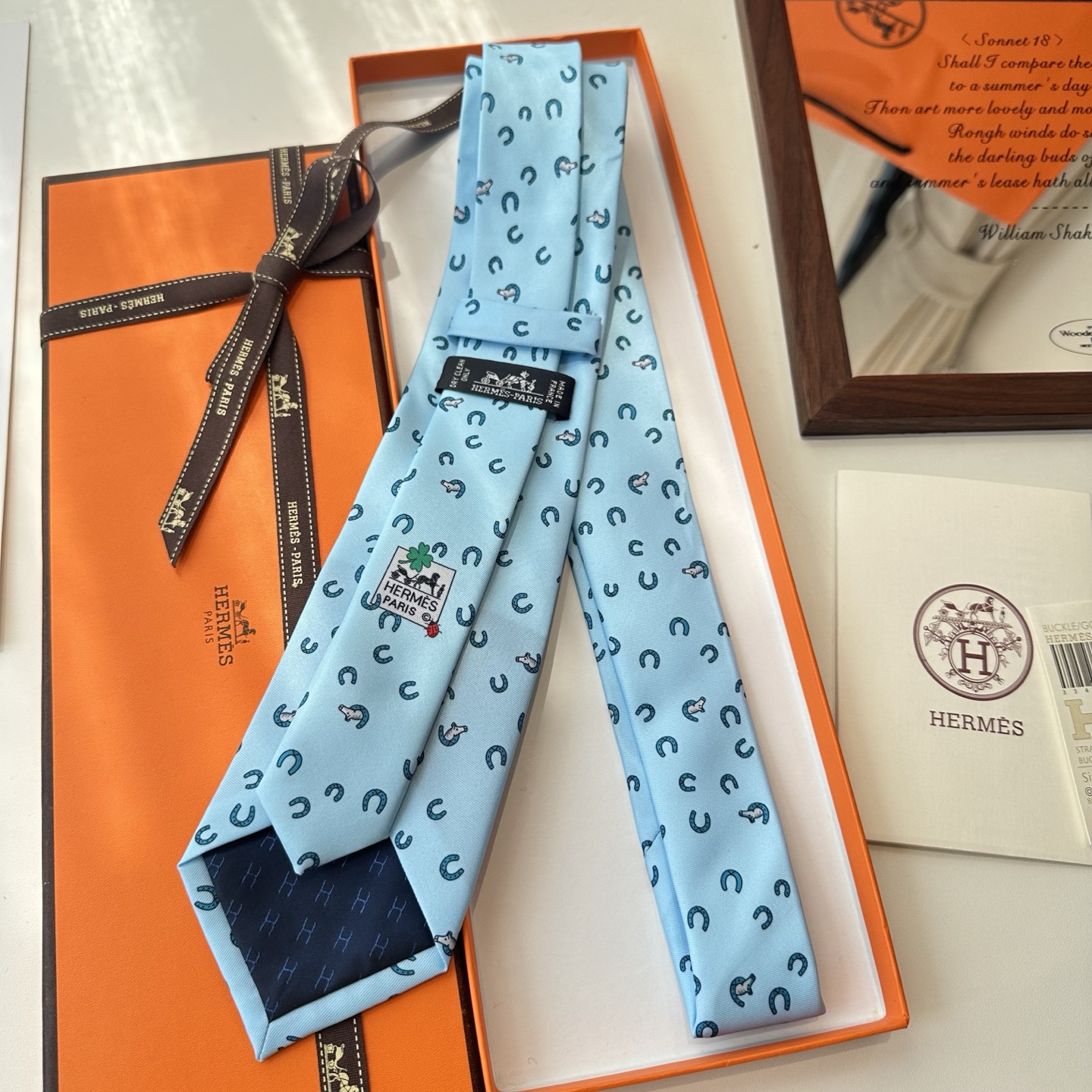 特价特 男士新款印花领带系列【出奇制胜】👔👔，稀有😻😻H家每年都有一千条不同印花的领带面世，从最初的多以