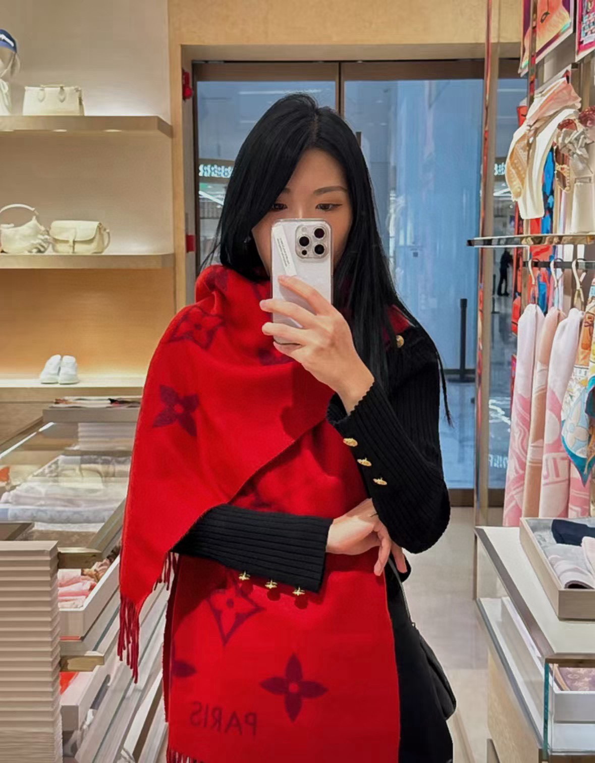 Louis Vuitton 芯片版 纯山羊绒 这个是今年台湾定单的渠道货‼这个款我 挑~就是为了让你们围着去 的‼代购的来~香港贸易公司的订单