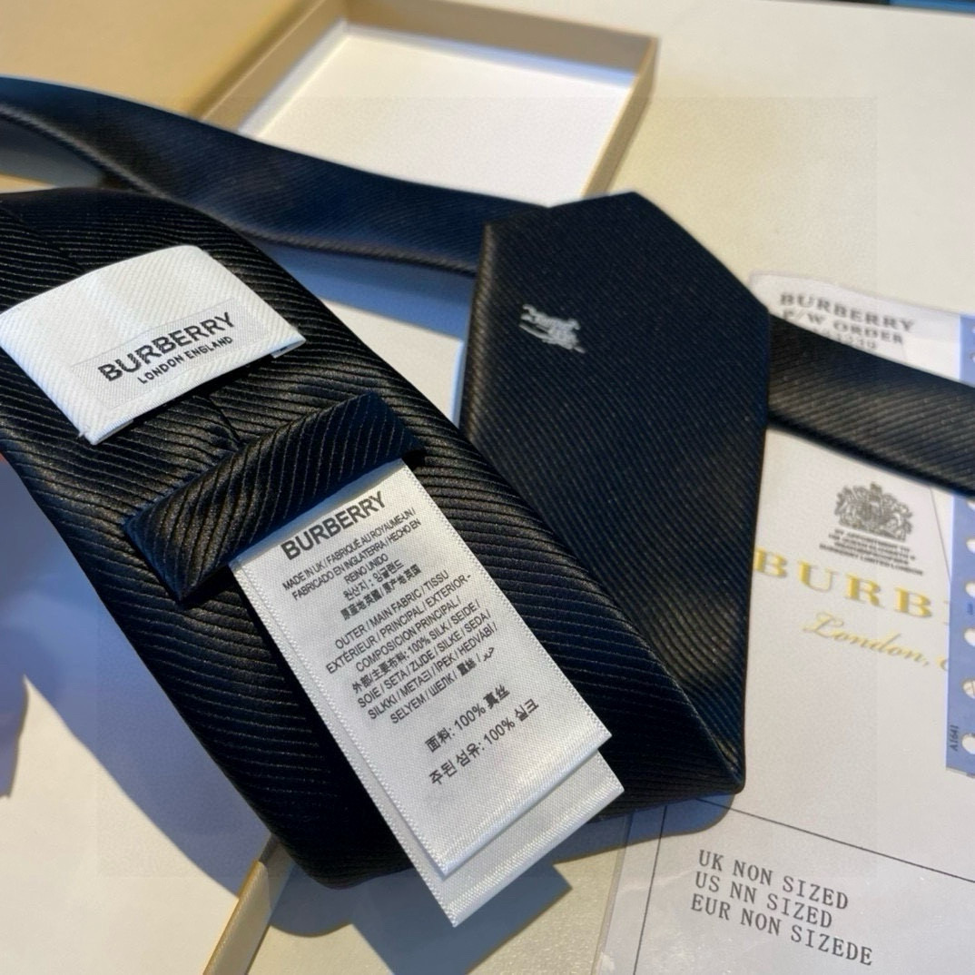 特价  B家专柜同步领带出货啦‼️‼️巴宝莉新款👔👔，稀有😻😻展现精湛手工与时尚优雅的理想选择，这款采用