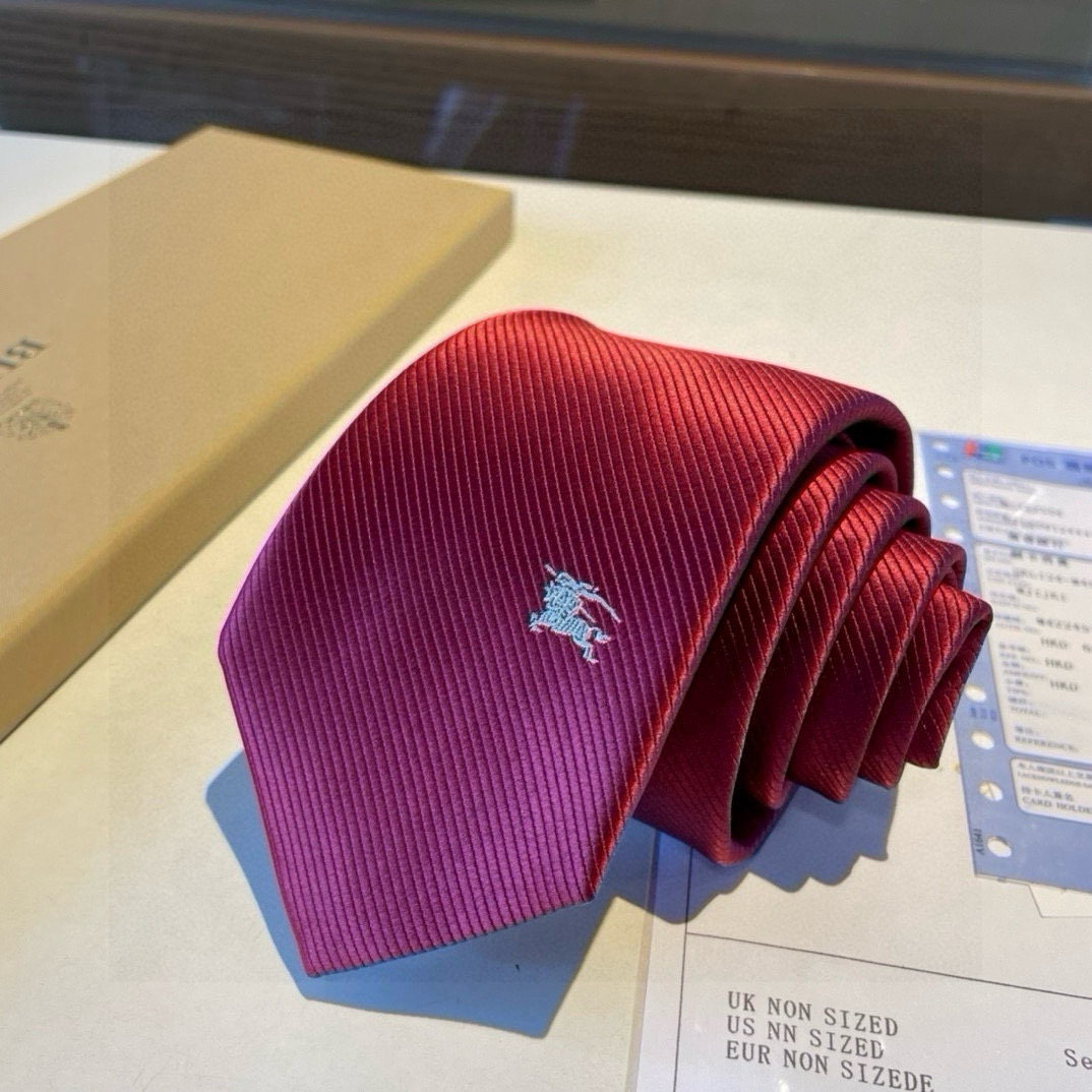 特价  B家专柜同步领带出货啦‼️‼️巴宝莉新款👔👔，稀有😻😻展现精湛手工与时尚优雅的理想选择，这款采用