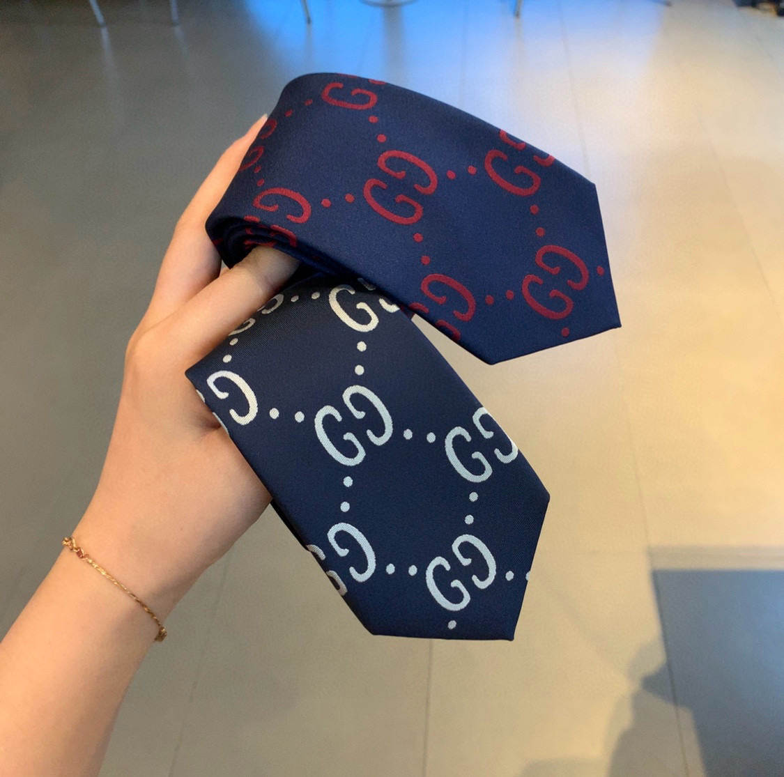 特价特 古奇互扣式双G，2020男士领带系列👔👔，稀展现精湛手工与时尚优雅的理想选择，这款领带以时尚搭配