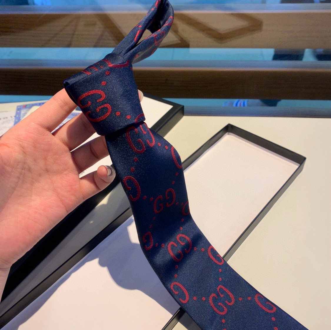 特价特 古奇互扣式双G，2020男士领带系列👔👔，稀展现精湛手工与时尚优雅的理想选择，这款领带以时尚搭配