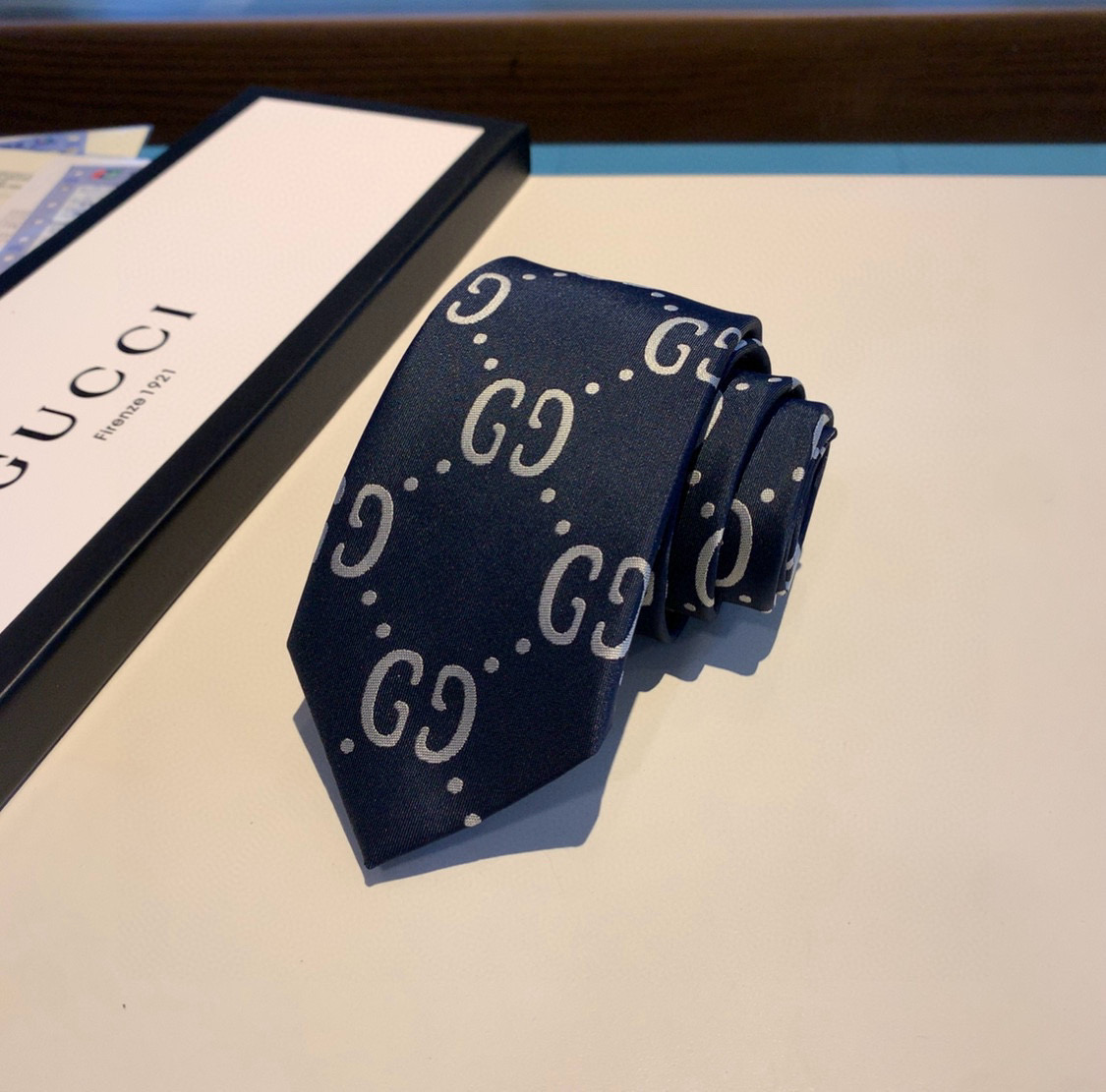 特价特 古奇互扣式双G，2020男士领带系列👔👔，稀展现精湛手工与时尚优雅的理想选择，这款领带以时尚搭配