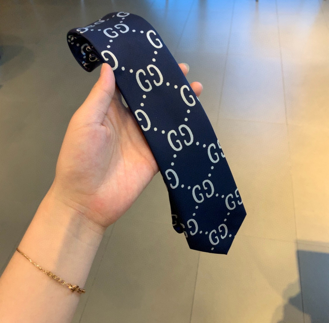 特价特 古奇互扣式双G，2020男士领带系列👔👔，稀展现精湛手工与时尚优雅的理想选择，这款领带以时尚搭配