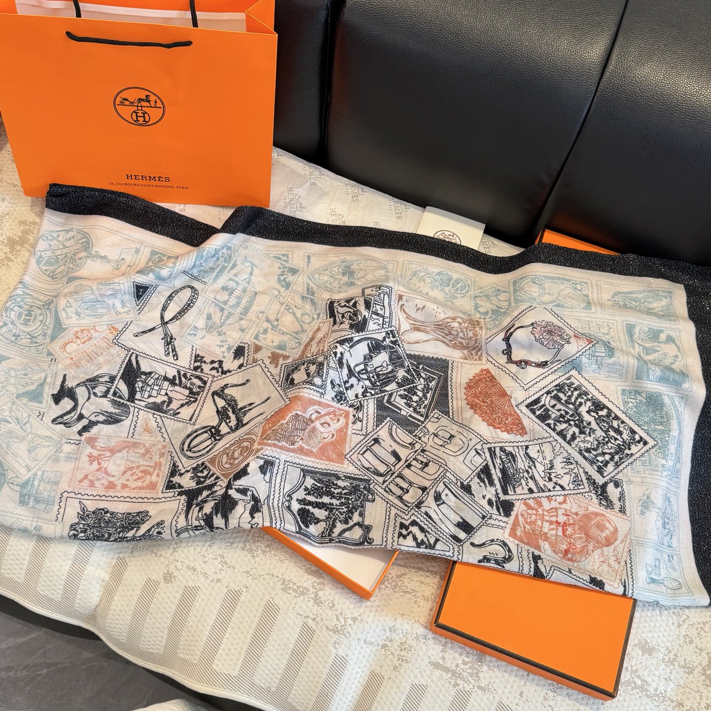 金丝线版 上新❤️超级有腔调！！！巨巨巨巨美的闪光女神】谁懂这种秋冬调性的美啊？！！！这款小香披肩也是我