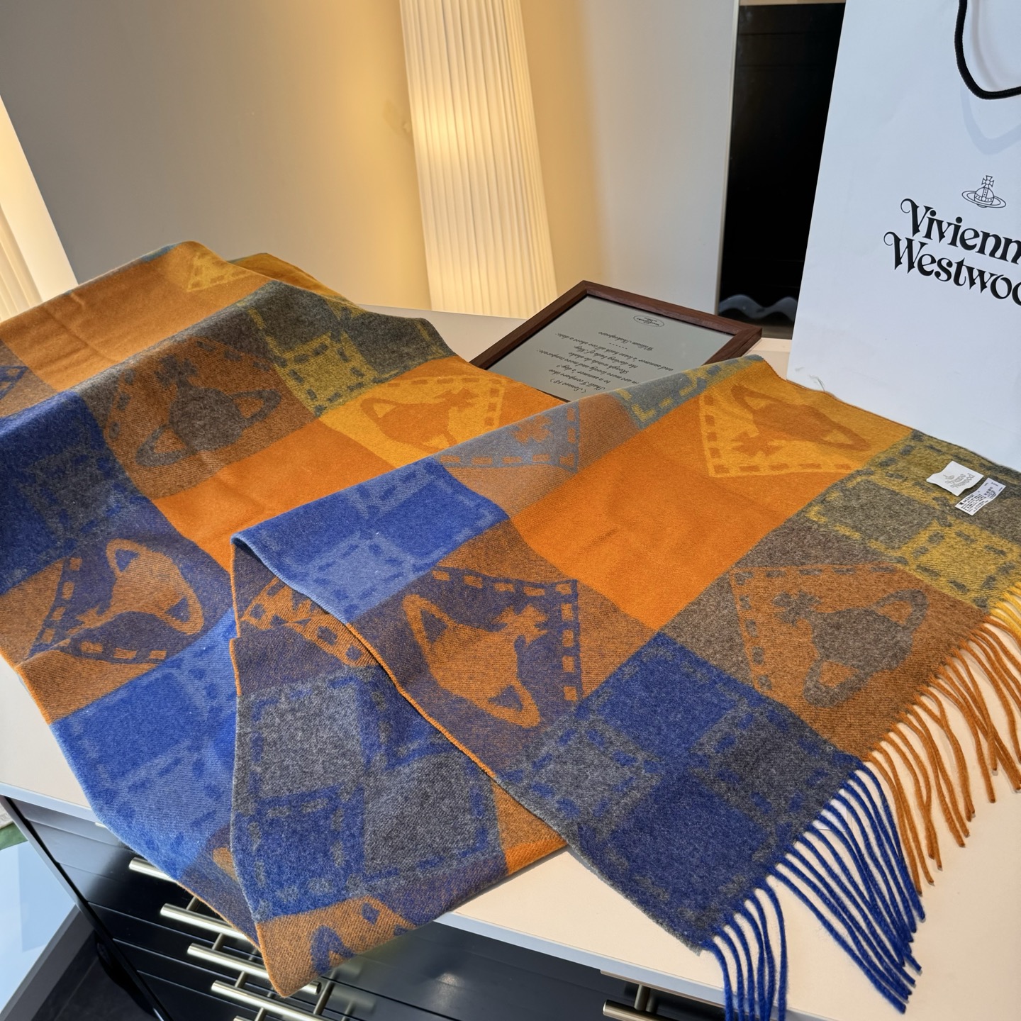 🆕𝐕𝐢𝐯𝐢𝐞𝐧𝐧𝐞 𝐖𝐞𝐬𝐭𝐰𝐨𝐨𝐝🪐✨经典大土星围巾 vivienne westwood西太后土星 英