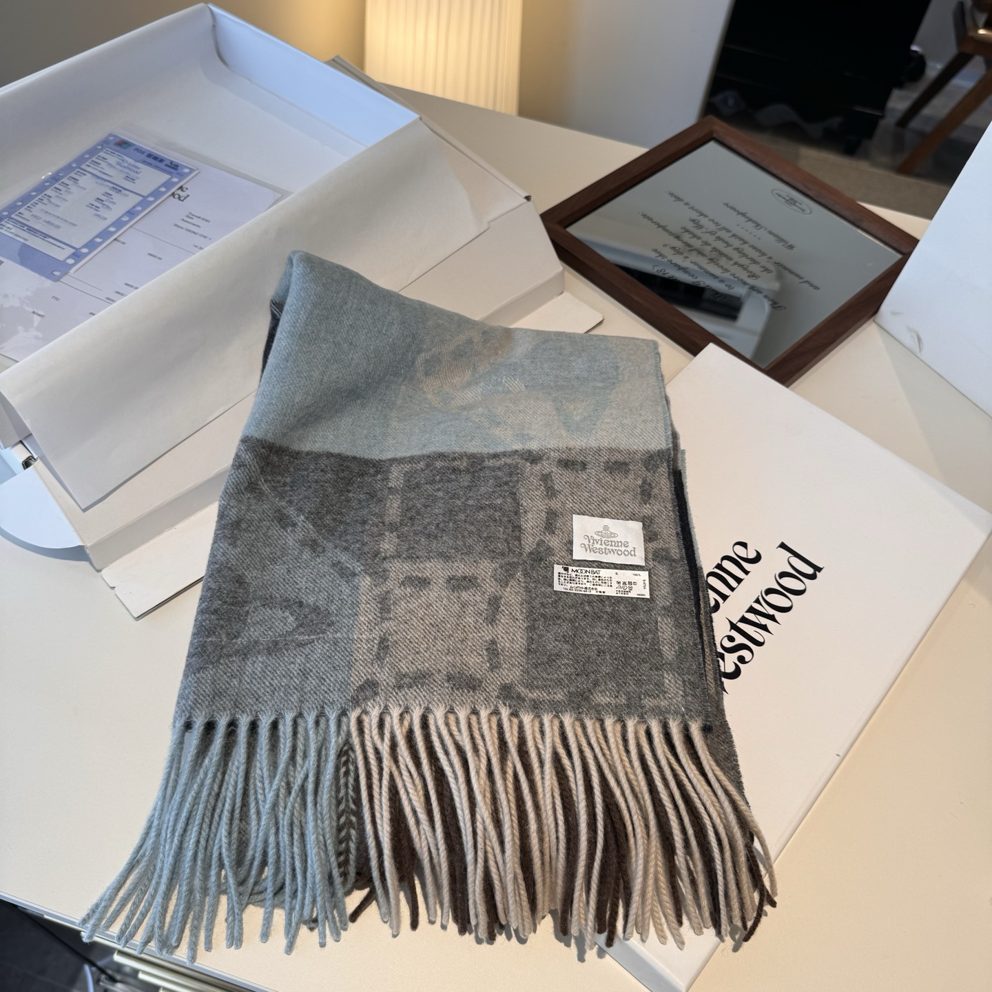 🆕𝐕𝐢𝐯𝐢𝐞𝐧𝐧𝐞 𝐖𝐞𝐬𝐭𝐰𝐨𝐨𝐝🪐✨经典大土星围巾 vivienne westwood西太后土星 英