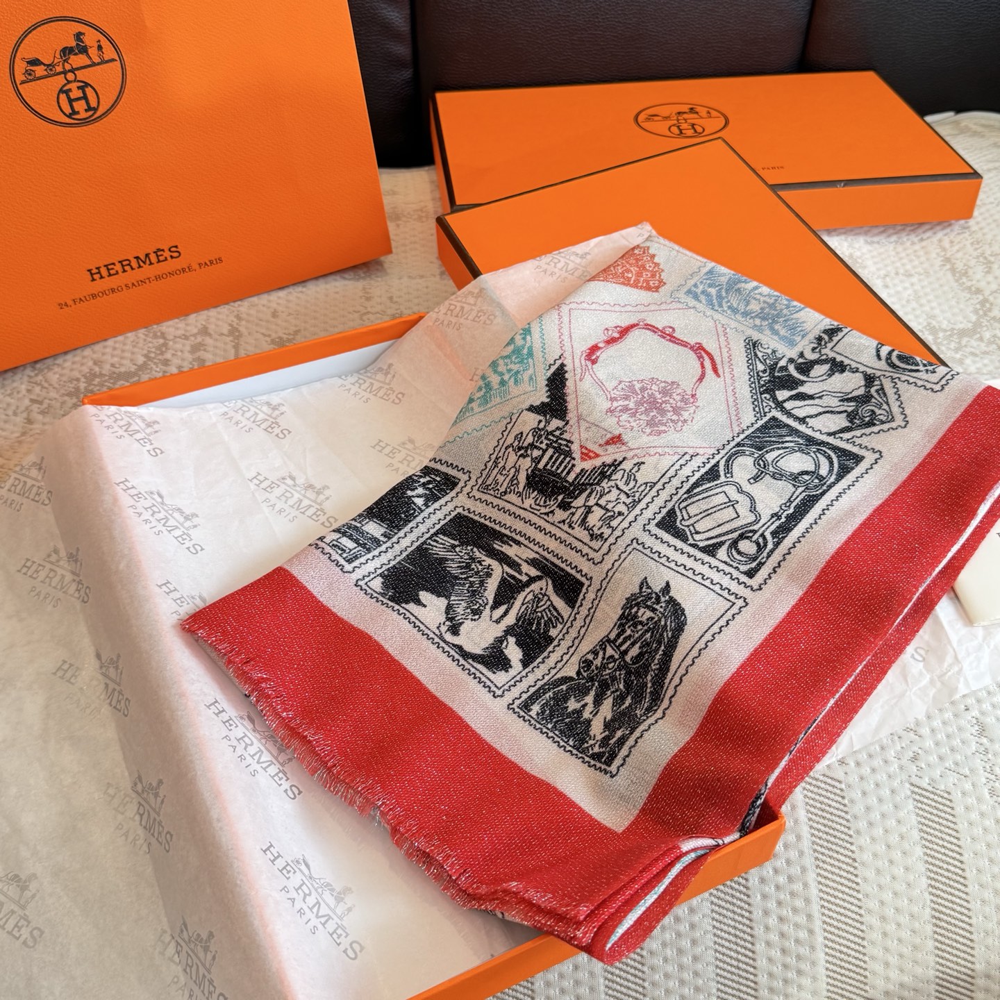 金丝线版 上新❤️超级有腔调！！！巨巨巨巨美的闪光女神】谁懂这种秋冬调性的美啊？！！！这款小香披肩也是我