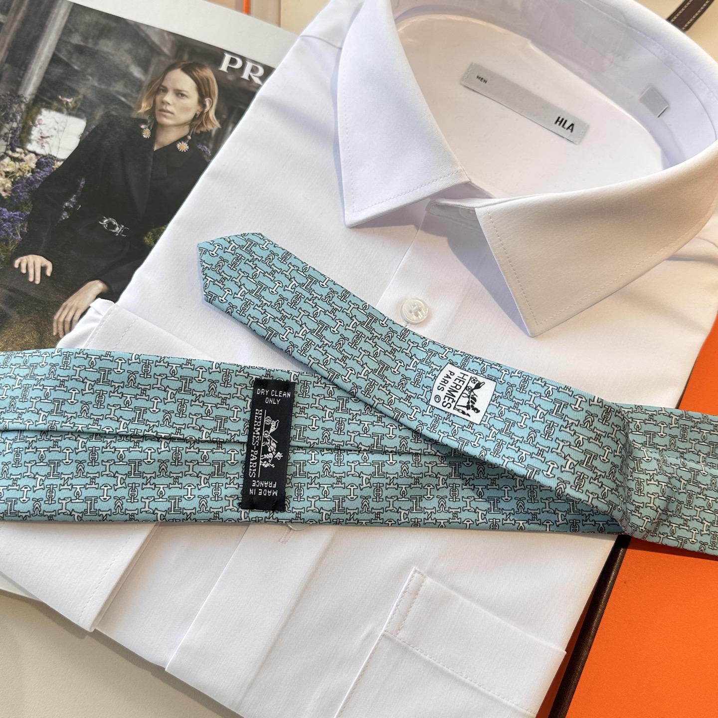特价特 男士新款印花领带系列【百变搭扣领带】👔👔，稀有😻😻H家每年都有一千条不同印花的领带面世，从最初的
