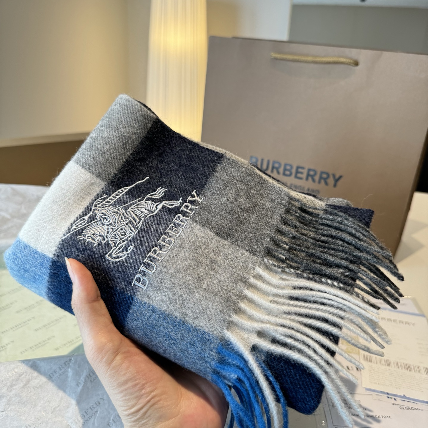 ✨✨【先到先得】巴宝莉专柜最新款💨火爆来袭💥🎊顶级双层色织工艺🔥此工艺只有巴宝莉纯正代工厂才有的工艺‼️