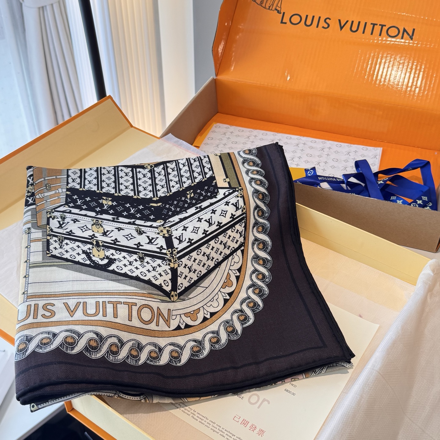 Louis Vuitton 双面同色 Lv140cm丝绒方本款方巾 丝印工艺刻画丰富细节