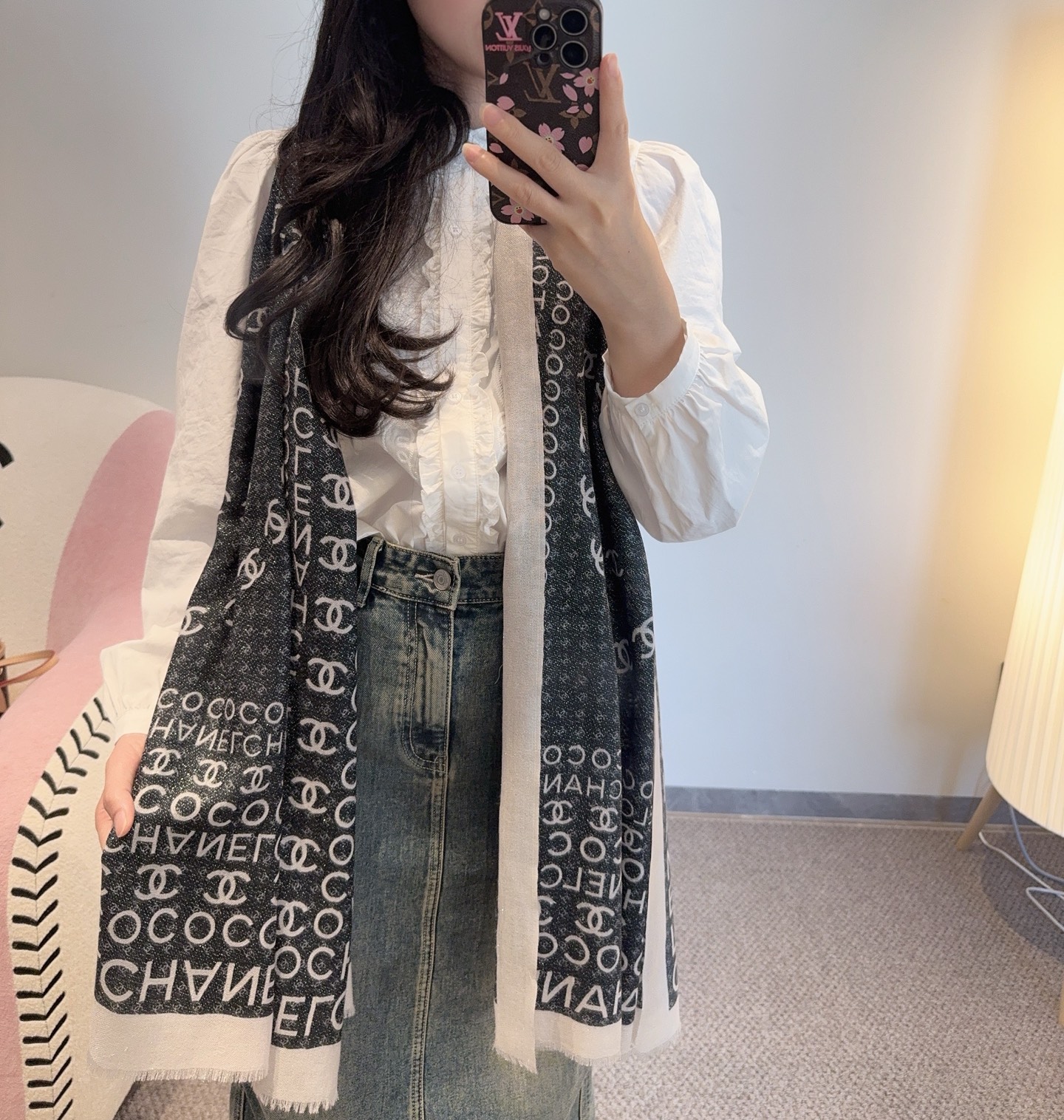 会发光发亮的围巾银丝羊绒长巾✨专柜同步‼️真心赞‼️驴家路易威登经典 Monogram 图案搭配彩色边框
