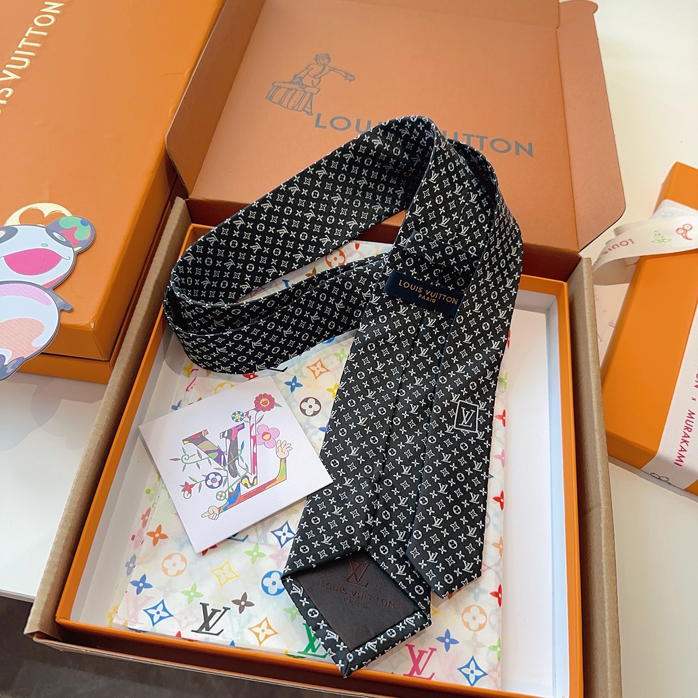 特价 LV老花领带 ，路易威登经典领带👔老花提花设计，男士必备单品超时尚！高端品质 版型面料都达到品牌标
