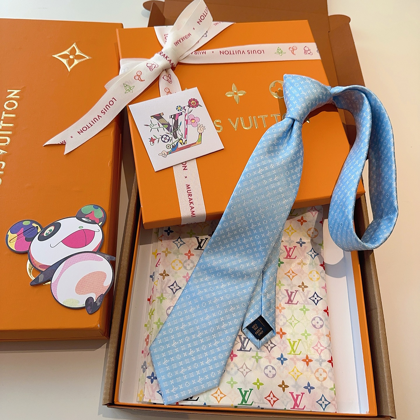 特价 LV老花领带 ，路易威登经典领带👔老花提花设计，男士必备单品超时尚！高端品质 版型面料都达到品牌标