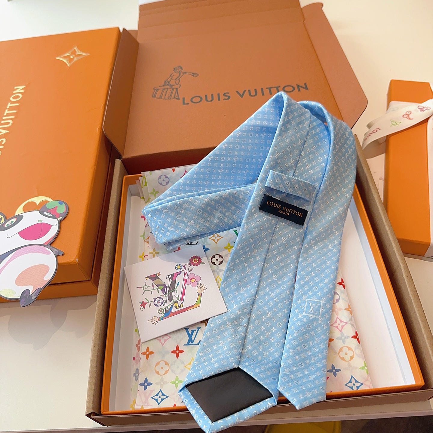 特价 LV老花领带 ，路易威登经典领带👔老花提花设计，男士必备单品超时尚！高端品质 版型面料都达到品牌标